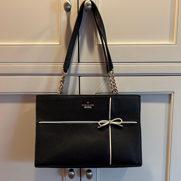 Kate Spade Black and White Bow Shoulder Bag - Picture 2 of 7